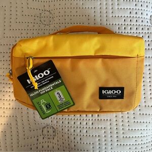 NWT Igloo Insulated Fundamentals Hip Pack